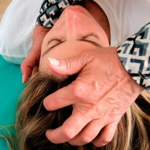 Abordaje terapéutico de suturas craneales con osteopatía Abordaje terapéutico de suturas craneales con osteopatía