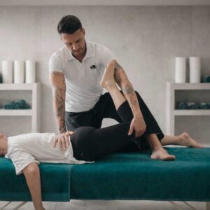 Maniobras de masaje tailandés, lumbociatalgias adaptadas a camilla